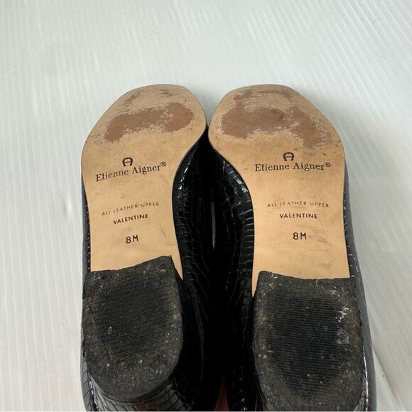 Etienne Aigner Valentine leather embossed loafer with gold colored hardware sz 8 - Picture 10 of 11